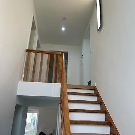 Ferienhaus De Luxe エンゲン
