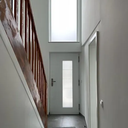 Ferienhaus De Luxe 別荘 エンゲン