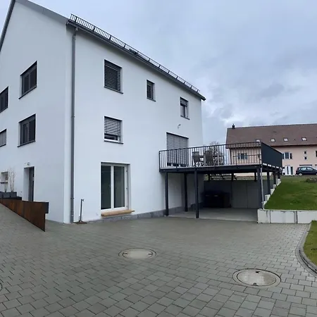 Ferienhaus De Luxe * エンゲン